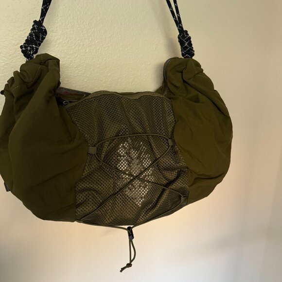 free people movement happy sling bag olive green NWT - Picture 4 of 4